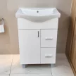 VivaStyle BIANKA 55 lábon álló fürdőszobabútor 2 fiókos Sanovit ALBATROS 10055 mosdókagyló 54,5x45cm