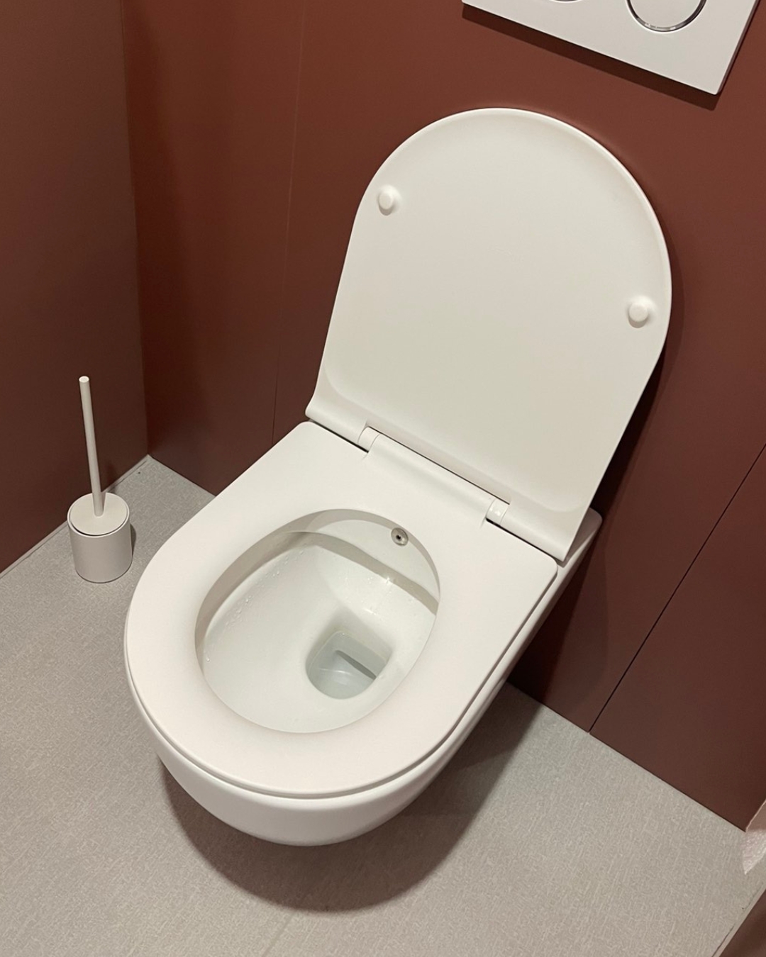CeraStyle_City_fali_WC_bidevel.jpg